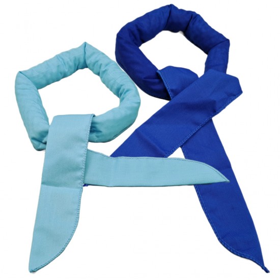 Deze combi deal bestaat uit 2 verschillende koelsjaals, namelijk:  Koelsjaal Donkerblauw  Koelsjaal Light Blue