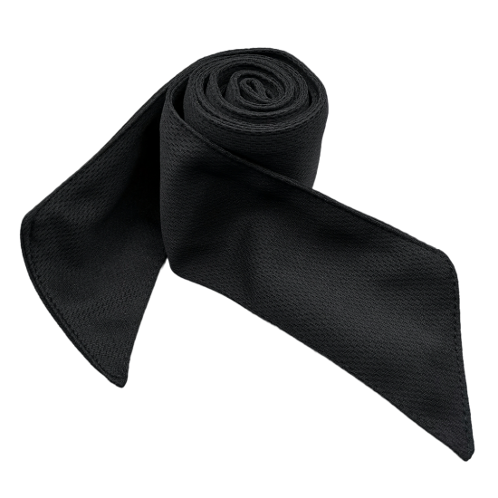 Verkoelende handdoek lang zwart opgerold